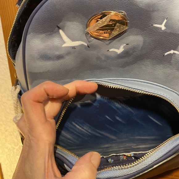 NWT Disney Hur Universe Pinocchio Whale backpack absolutely beautiful!!! - Picture 9 of 10